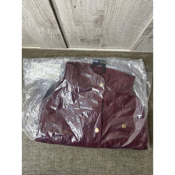 Fab Dog Burgundy Quilted Barn Coat Lined Jacket Size 18 for Dogs Winter - Picture 6 of 6